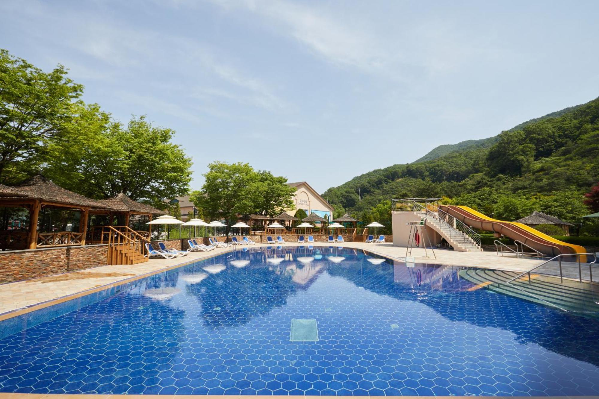 Oak Valley Resort Wonju Exterior photo