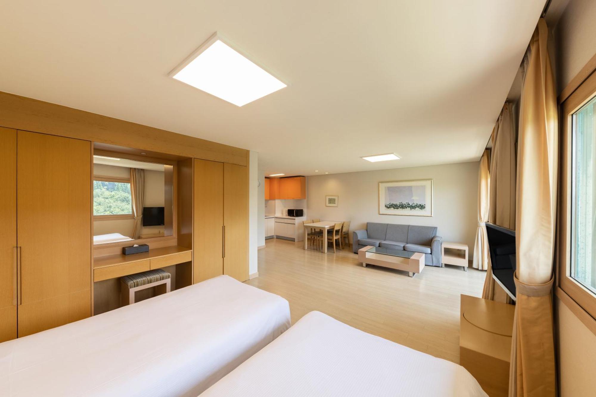 Oak Valley Resort Wonju Exterior photo