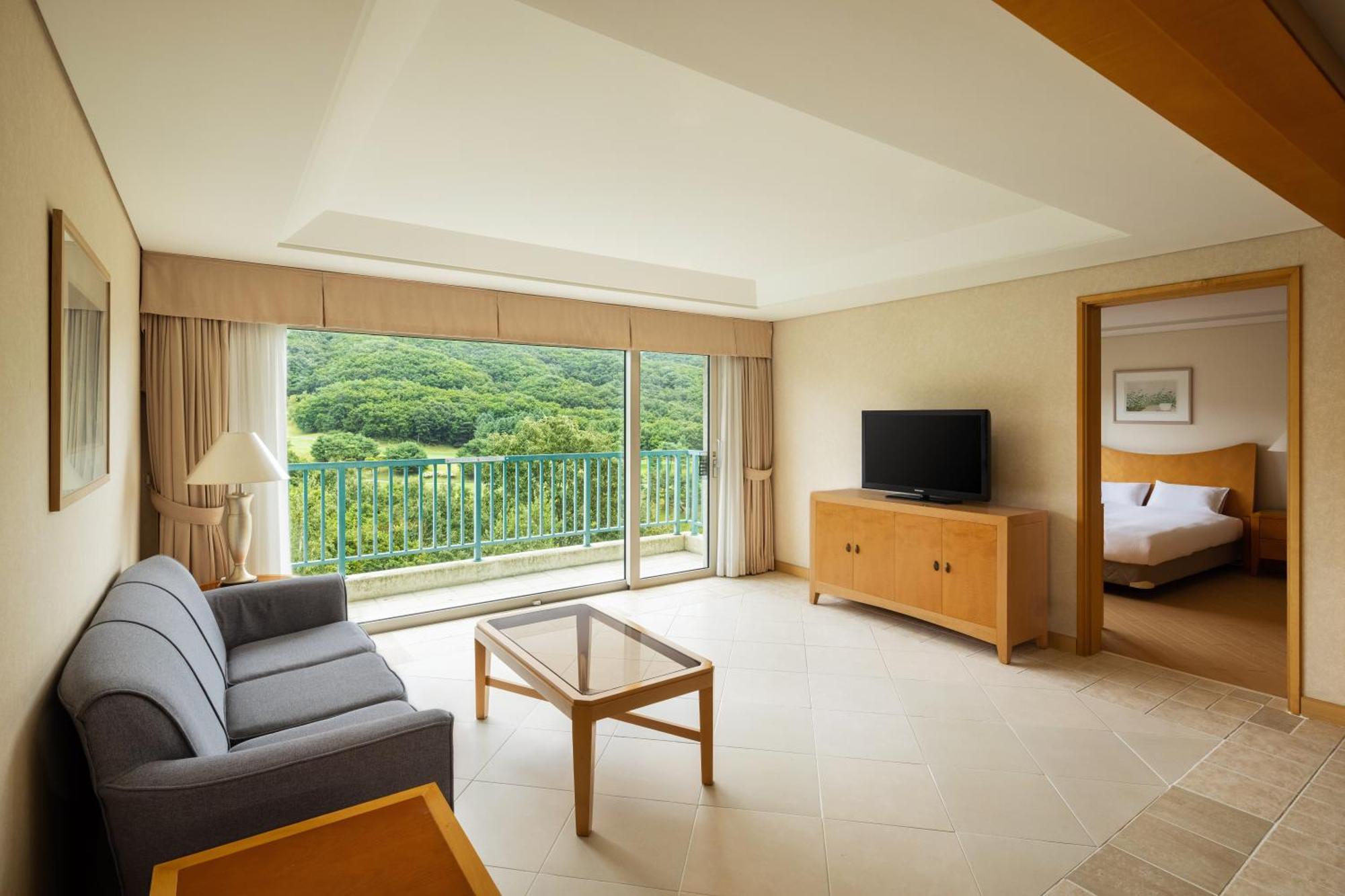 Oak Valley Resort Wonju Exterior photo