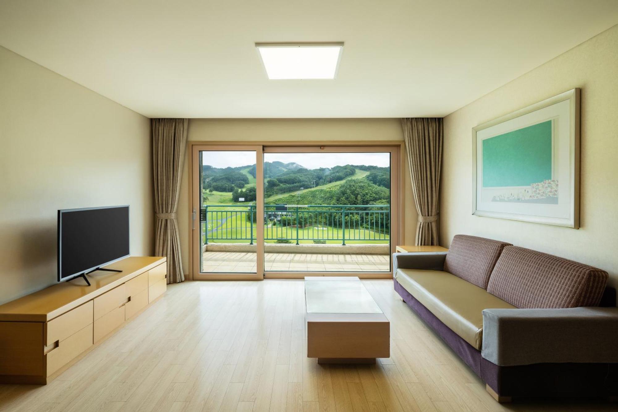 Oak Valley Resort Wonju Exterior photo