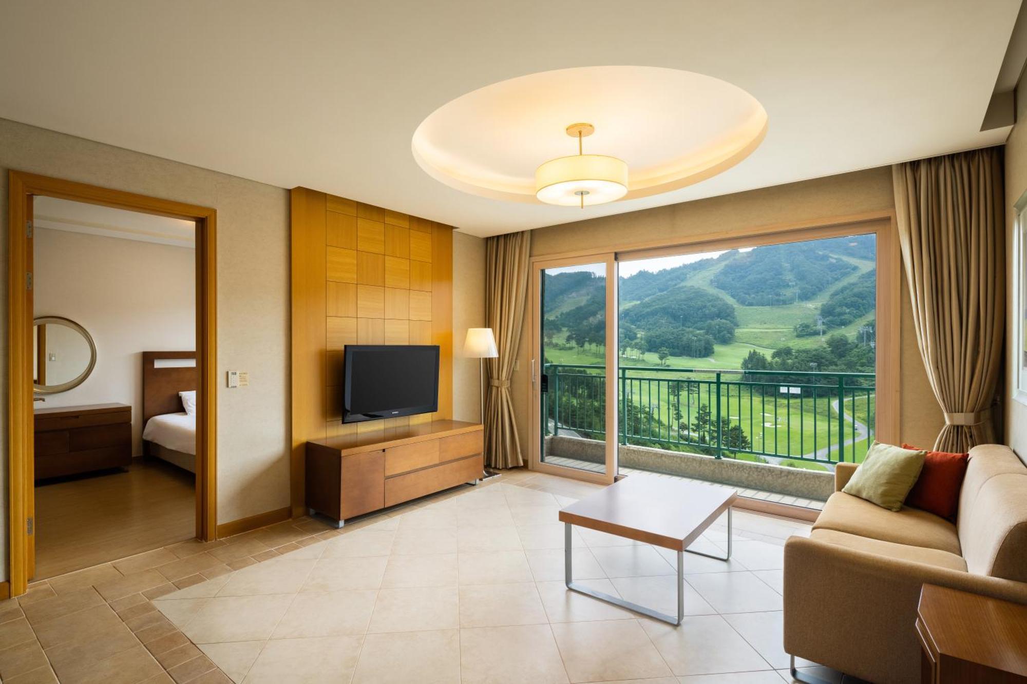 Oak Valley Resort Wonju Exterior photo