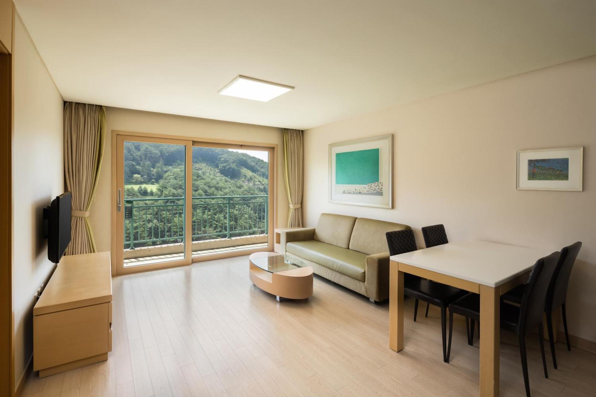 Oak Valley Resort Wonju Exterior photo