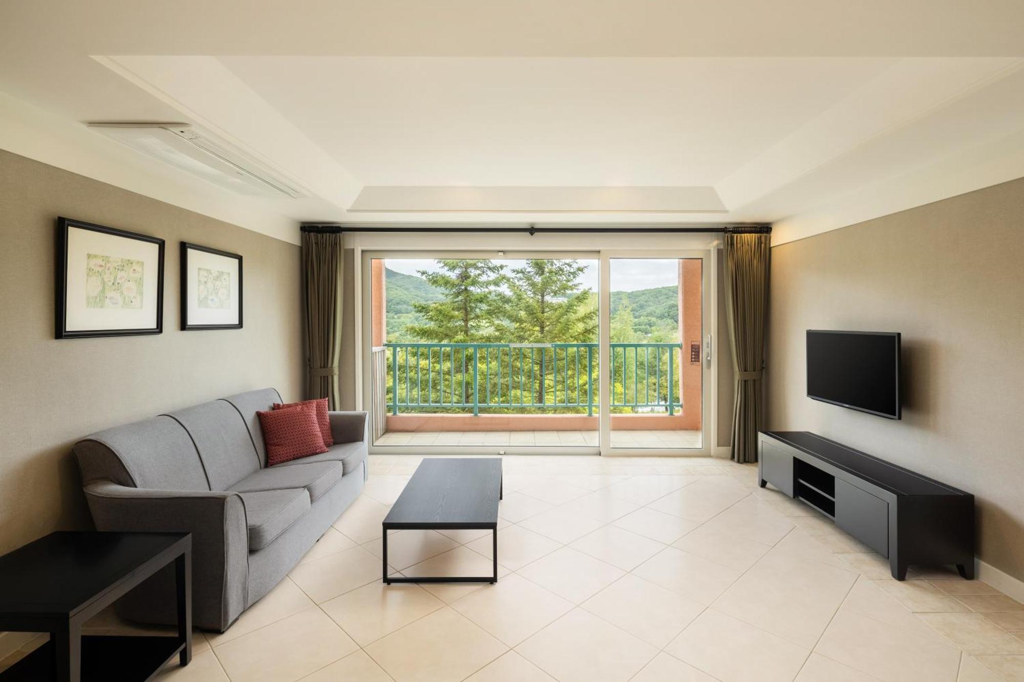 Oak Valley Resort Wonju Exterior photo